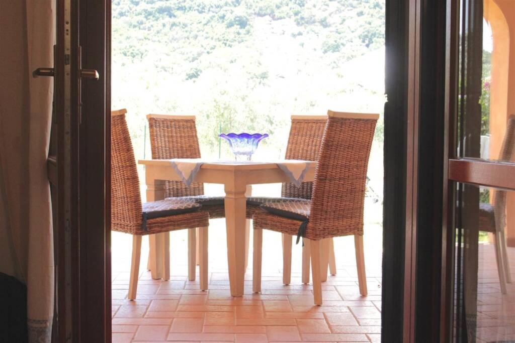 Villa Paola San Teodoro Con Piscina Privata Lu Lioni Kültér fotó