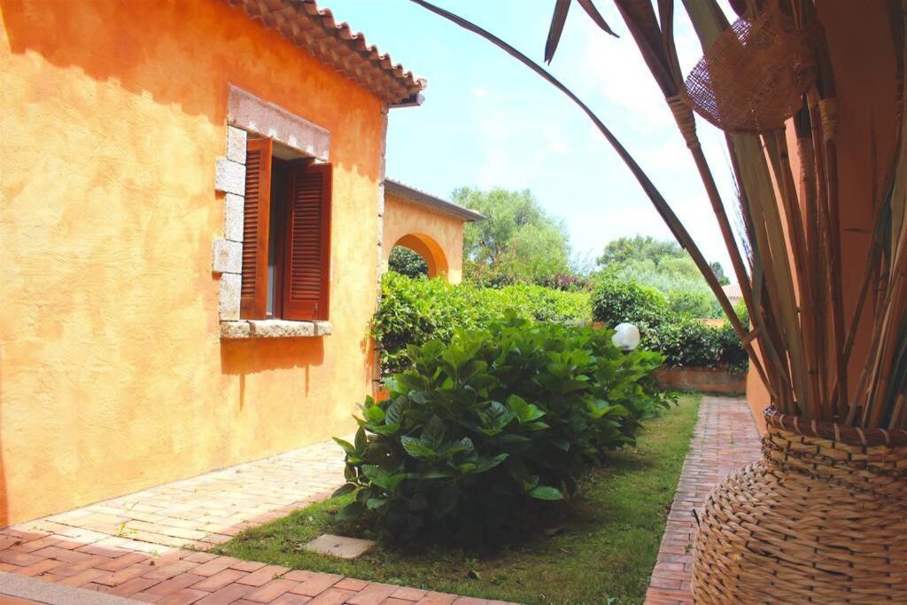 Villa Paola San Teodoro Con Piscina Privata Lu Lioni Kültér fotó