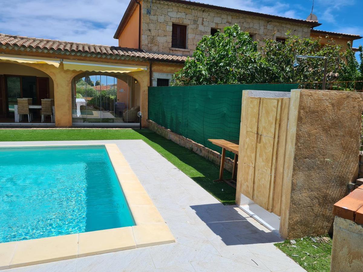Villa Paola San Teodoro Con Piscina Privata Lu Lioni Kültér fotó