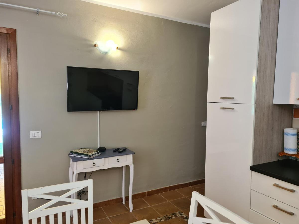 Villa Paola San Teodoro Con Piscina Privata Lu Lioni Kültér fotó
