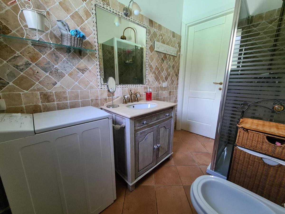 Villa Paola San Teodoro Con Piscina Privata Lu Lioni Kültér fotó