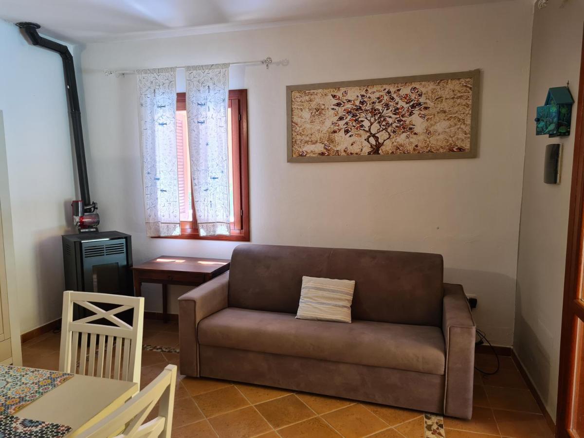 Villa Paola San Teodoro Con Piscina Privata Lu Lioni Kültér fotó