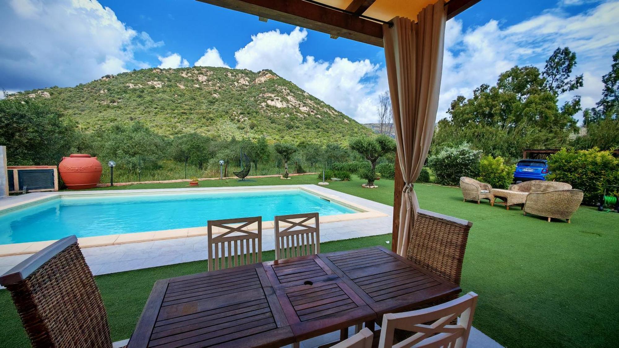 Villa Paola San Teodoro Con Piscina Privata Lu Lioni Kültér fotó
