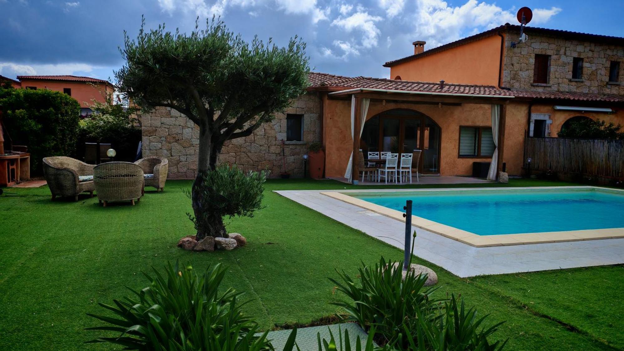 Villa Paola San Teodoro Con Piscina Privata Lu Lioni Kültér fotó